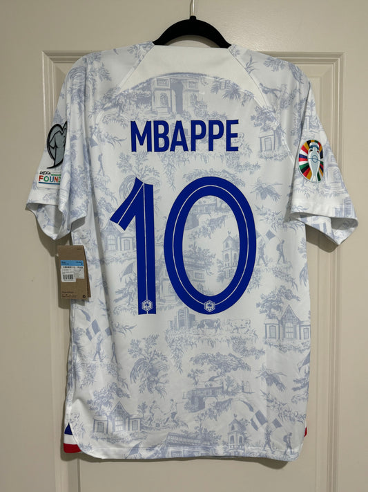 Mbappe #10 Mens MEDIUM Nike Away Euro Qualifiers Stadium Jersey